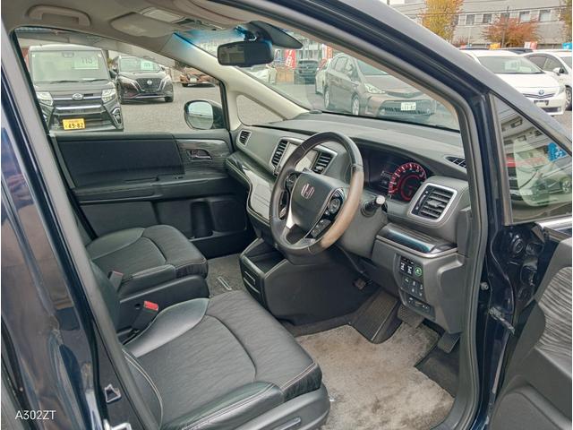 オデッセイ アブソルート・ＥＸ　フリップダウンモニター　アダプティブクルーズ　ＢＳＭ　バックカメラ　電動シート　前後ドラレコ　障害物センサー　サイドステップガーニッシュ　メッキフォグガーニッシュ　両側電動スライド１８インチ純正アルミ（14枚目）