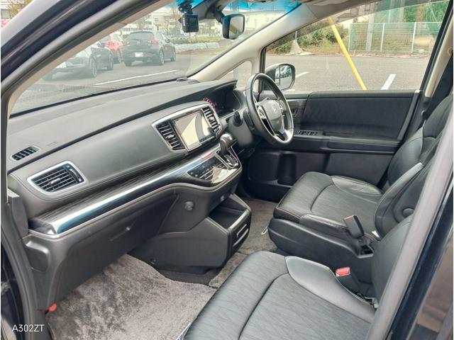 オデッセイ アブソルート・ＥＸ　フリップダウンモニター　アダプティブクルーズ　ＢＳＭ　バックカメラ　電動シート　前後ドラレコ　障害物センサー　サイドステップガーニッシュ　メッキフォグガーニッシュ　両側電動スライド１８インチ純正アルミ（17枚目）