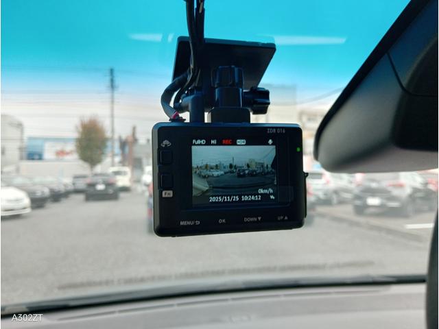 オデッセイ アブソルート・ＥＸ　フリップダウンモニター　アダプティブクルーズ　ＢＳＭ　バックカメラ　電動シート　前後ドラレコ　障害物センサー　サイドステップガーニッシュ　メッキフォグガーニッシュ　両側電動スライド１８インチ純正アルミ（34枚目）