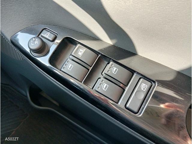 タント カスタムRS SA スマートアシスト 両側パワースライドドア ターボ スマートキー 純正ナビ ミラクルオープンドア CD/DVD再生 Bluetooth 禁煙車 衝突回避支援ブレーキ 衝突警告機能 誤発信抑制制御(16枚目)