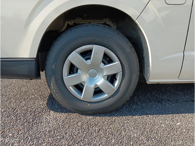 ハイエースバン ロングＤＸ　トヨタセーフティーセンス　リアクーラー　ＳＤナビＴＶ　Ｂｌｕｅｔｏｏｔｈ　ＥＴＣ　ＬＥＤヘッドライト　新品タイヤ　車線逸脱警告　プリクラッシュセーフティー　コーナーセンサー　禁煙車（64枚目）