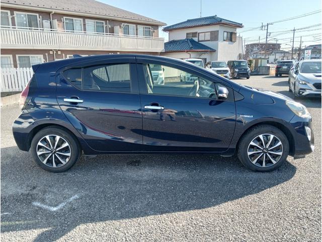 アクア Ｓスタイルブラック　トヨタセーフティーセンス　純正ナビ　Ｂカメラ　衝突軽減装置　車線逸脱警告　プッシュスタート　ＥＴＣ　スマートエントリー　フルセグＴＶ　ＴＲＤアルミ　オートライト　オートハイビーム　ダークブルーマイカ（6枚目）