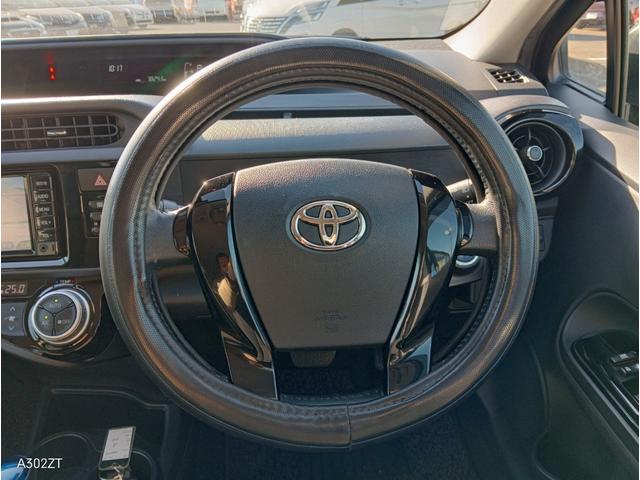 アクア Ｓスタイルブラック　トヨタセーフティーセンス　純正ナビ　Ｂカメラ　衝突軽減装置　車線逸脱警告　プッシュスタート　ＥＴＣ　スマートエントリー　フルセグＴＶ　ＴＲＤアルミ　オートライト　オートハイビーム　ダークブルーマイカ（12枚目）