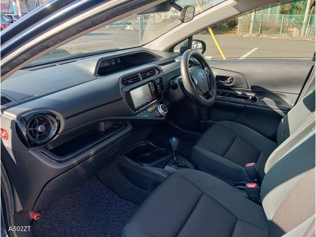 アクア Ｓスタイルブラック　トヨタセーフティーセンス　純正ナビ　Ｂカメラ　衝突軽減装置　車線逸脱警告　プッシュスタート　ＥＴＣ　スマートエントリー　フルセグＴＶ　ＴＲＤアルミ　オートライト　オートハイビーム　ダークブルーマイカ（16枚目）