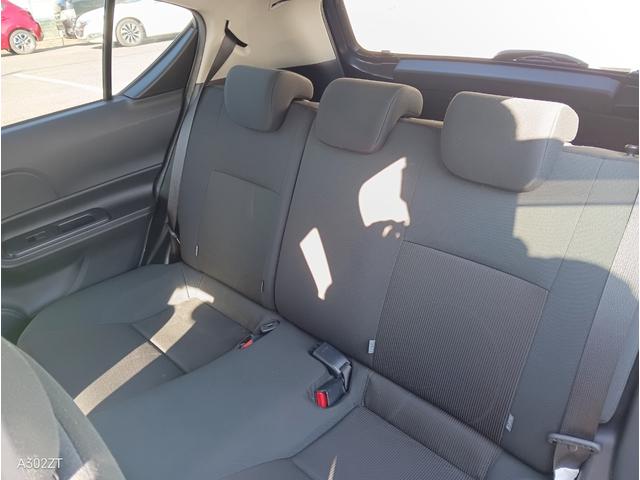 アクア Ｓスタイルブラック　トヨタセーフティーセンス　純正ナビ　Ｂカメラ　衝突軽減装置　車線逸脱警告　プッシュスタート　ＥＴＣ　スマートエントリー　フルセグＴＶ　ＴＲＤアルミ　オートライト　オートハイビーム　ダークブルーマイカ（17枚目）