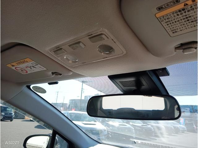 アクア Ｓスタイルブラック　トヨタセーフティーセンス　純正ナビ　Ｂカメラ　衝突軽減装置　車線逸脱警告　プッシュスタート　ＥＴＣ　スマートエントリー　フルセグＴＶ　ＴＲＤアルミ　オートライト　オートハイビーム　ダークブルーマイカ（31枚目）