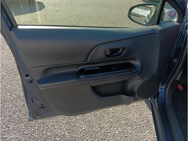 アクア Ｓスタイルブラック　トヨタセーフティーセンス　純正ナビ　Ｂカメラ　衝突軽減装置　車線逸脱警告　プッシュスタート　ＥＴＣ　スマートエントリー　フルセグＴＶ　ＴＲＤアルミ　オートライト　オートハイビーム　ダークブルーマイカ（35枚目）