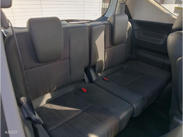 フリードハイブリッド ハイブリッド・ＥＸ　ホンダセンシング　９インチフローティングナビ　ＡＣＣ　後席モニター２個　両側パワースライド　ＬＥＤライト　シートヒーター　バックカメラ　フルセグＴＶ　プリクラッシュセーフティー　車線逸脱警告　６人乗（16枚目）