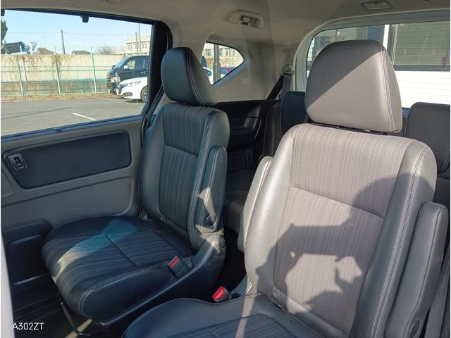 フリードハイブリッド ハイブリッド・ＥＸ　ホンダセンシング　９インチフローティングナビ　ＡＣＣ　後席モニター２個　両側パワースライド　ＬＥＤライト　シートヒーター　バックカメラ　フルセグＴＶ　プリクラッシュセーフティー　車線逸脱警告　６人乗（18枚目）