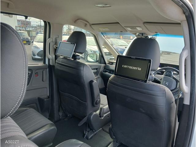 フリードハイブリッド ハイブリッド・ＥＸ　ホンダセンシング　９インチフローティングナビ　ＡＣＣ　後席モニター２個　両側パワースライド　ＬＥＤライト　シートヒーター　バックカメラ　フルセグＴＶ　プリクラッシュセーフティー　車線逸脱警告　６人乗（48枚目）