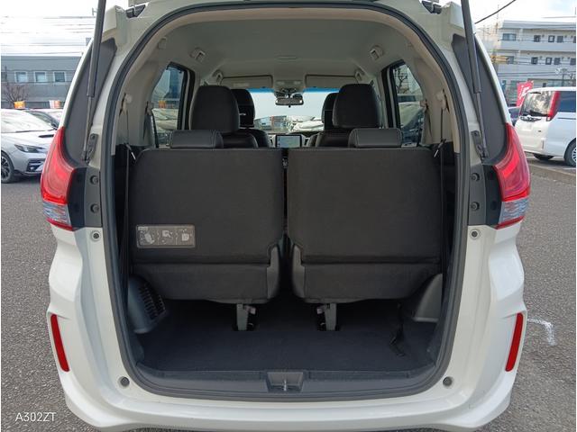 フリードハイブリッド ハイブリッド・ＥＸ　ホンダセンシング　９インチフローティングナビ　ＡＣＣ　後席モニター２個　両側パワースライド　ＬＥＤライト　シートヒーター　バックカメラ　フルセグＴＶ　プリクラッシュセーフティー　車線逸脱警告　６人乗（56枚目）