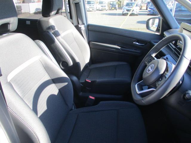 セレナ ハイウェイスターＶ　当店買取車両　ナビＴＶ　バックカメラ　両側パワースライドドア　プロパイロット（5枚目）