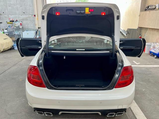 ＣＬ ＣＬ６３　ＡＭＧ　後期　パフォーマンスＰＫＧ（ＡＭＧパフォーマンスステア・チタニウムグレー鍛造２０ＡＷ・カーボンＥＧカバー・３００ｋｍリミッター）　ガラスＳＲ　ブラックアッシュウッドＰ　ハーマンカードン　取説保　Ｓキー（20枚目）