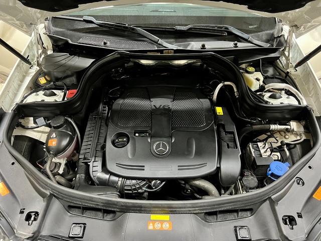 ＧＬＫクラス ＧＬＫ３５０　４マチック　後期最終左Ｈ　ＡＭＧスポーツＰＫＧ　ディストロニック＋　アルカンターラコンビＳ　ＡＭＧ１９ＡＷ　純正ナビ／ＴＶ（走行可）／３６０°カメラ／ＢＴ接続　ＬＥＤポジションランプ＆クロームガード　取説保Ｓキー（18枚目）