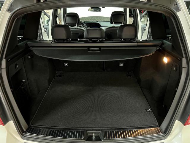 ＧＬＫクラス ＧＬＫ３５０　４マチック　後期最終左Ｈ　ＡＭＧスポーツＰＫＧ　ディストロニック＋　アルカンターラコンビＳ　ＡＭＧ１９ＡＷ　純正ナビ／ＴＶ（走行可）／３６０°カメラ／ＢＴ接続　ＬＥＤポジションランプ＆クロームガード　取説保Ｓキー（20枚目）