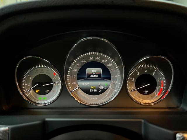 ＧＬＫクラス ＧＬＫ３５０　４マチック　後期最終左Ｈ　ＡＭＧスポーツＰＫＧ　ディストロニック＋　アルカンターラコンビＳ　ＡＭＧ１９ＡＷ　純正ナビ／ＴＶ（走行可）／３６０°カメラ／ＢＴ接続　ＬＥＤポジションランプ＆クロームガード　取説保Ｓキー（24枚目）