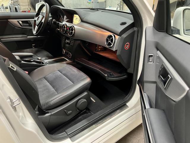 ＧＬＫクラス ＧＬＫ３５０　４マチック　後期最終左Ｈ　ＡＭＧスポーツＰＫＧ　ディストロニック＋　アルカンターラコンビＳ　ＡＭＧ１９ＡＷ　純正ナビ／ＴＶ（走行可）／３６０°カメラ／ＢＴ接続　ＬＥＤポジションランプ＆クロームガード　取説保Ｓキー（46枚目）