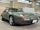 1987年から91年まで生産された928第3期モデル◎エアインテークを備えた丸みのあるフロントエプロンが最大の特徴!928S2とGTの間に位置する『S4』グレードは最終GTSに次ぐ人気モデルと言える◎