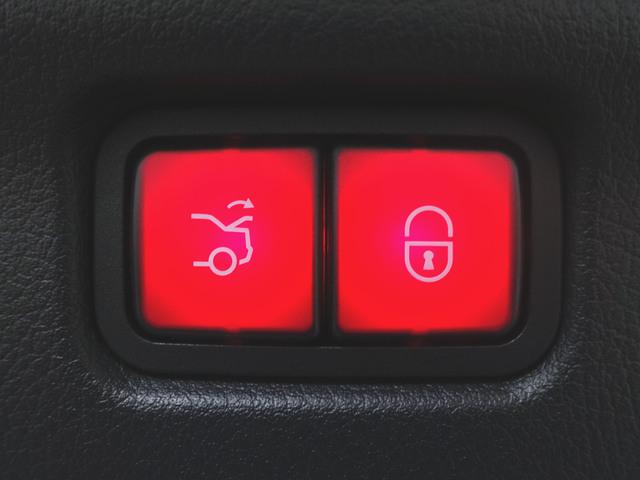 Cクラス C200 アバンギャルド AMGラインパッケージ ベーシックパッケージ レザーエクスクルーシブパッケージ 3列シート Bluetooth接続 ETC LEDヘッドライト TV アイドリングストップ クルーズコントロール コネクテッド機能 サイドカメラ(25枚目)