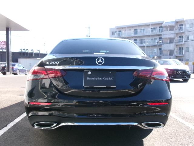 Ｅクラス Ｅ２００　スポーツ　ＡＭＧラインインテリアパッケージ　エクスクルーシブパッケージ　ＡＭＧライン　Ｂｌｕｅｔｏｏｔｈ接続　ＥＴＣ　ＬＥＤヘッドライト　ＴＶ　クルーズコントロール　コネクテッド機能　サンルーフ・ガラスルーフ（4枚目）