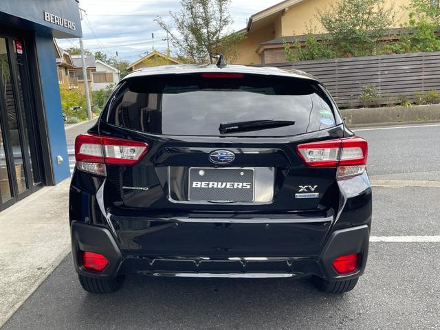 ＸＶ アドバンス　ワンオーナー　後期モデル　ブルーレザー　シートヒーター　パナソニック８インチビルトインナビ　バックカメラ　サイドカメラ　ＥＴＣ２．０　ドライブレコーダー　ブラインドスポット　ＡＶＨ　１８インチＡＷ（4枚目）