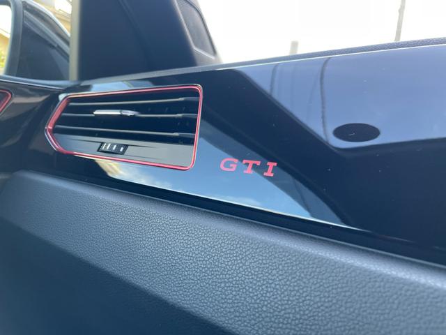ポロＧＴＩ エディション２５　ワンオーナー　純正ナビ　バックカメラ　ＥＴＣ　ドライブレコーダー　ブラインドスポットモニター　アダプティブクルーズコントロール　２５周年記念モデル　専用レザーシート　シートヒーター　１８インチＡＷ（23枚目）