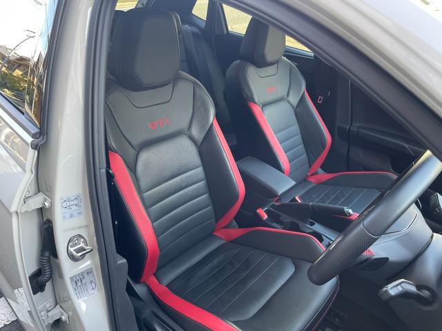 ポロＧＴＩ エディション２５　ワンオーナー　純正ナビ　バックカメラ　ＥＴＣ　ドライブレコーダー　ブラインドスポットモニター　アダプティブクルーズコントロール　２５周年記念モデル　専用レザーシート　シートヒーター　１８インチＡＷ（29枚目）