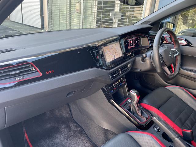 ポロＧＴＩ エディション２５　ワンオーナー　純正ナビ　バックカメラ　ＥＴＣ　ドライブレコーダー　ブラインドスポットモニター　アダプティブクルーズコントロール　２５周年記念モデル　専用レザーシート　シートヒーター　１８インチＡＷ（77枚目）