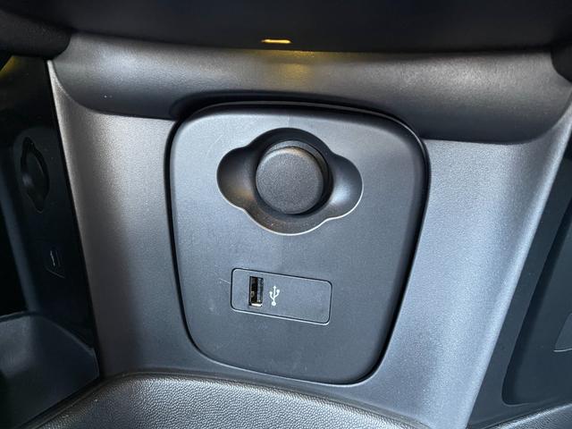 ＭＩＮＩ ワン　クラシック・トリム　ワンオーナー　デジタルメーター　純正タッチパネルナビ　バックカメラ　ＥＴＣ　クルーズコントロール　ハーフレザーシート　１５インチＡＷ　コンフォートアクセス　ＬＥＤヘッドライト（19枚目）