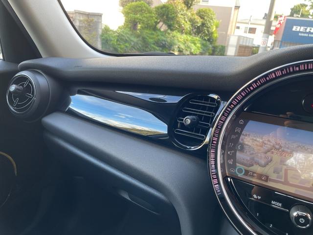 ＭＩＮＩ ワン　クラシック・トリム　ワンオーナー　デジタルメーター　純正タッチパネルナビ　バックカメラ　ＥＴＣ　クルーズコントロール　ハーフレザーシート　１５インチＡＷ　コンフォートアクセス　ＬＥＤヘッドライト（22枚目）