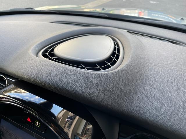 ＭＩＮＩ ワン　クラシック・トリム　ワンオーナー　デジタルメーター　純正タッチパネルナビ　バックカメラ　ＥＴＣ　クルーズコントロール　ハーフレザーシート　１５インチＡＷ　コンフォートアクセス　ＬＥＤヘッドライト（24枚目）