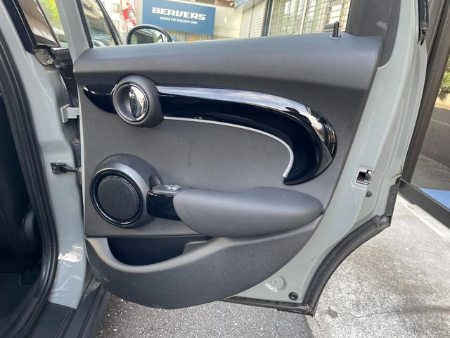 ＭＩＮＩ ワン　クラシック・トリム　ワンオーナー　デジタルメーター　純正タッチパネルナビ　バックカメラ　ＥＴＣ　クルーズコントロール　ハーフレザーシート　１５インチＡＷ　コンフォートアクセス　ＬＥＤヘッドライト（35枚目）