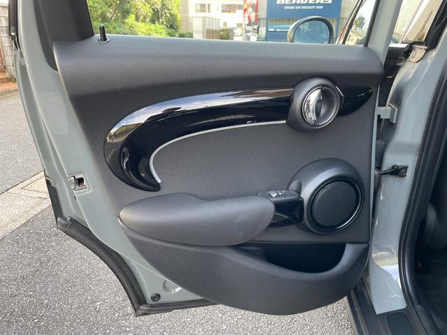 ＭＩＮＩ ワン　クラシック・トリム　ワンオーナー　デジタルメーター　純正タッチパネルナビ　バックカメラ　ＥＴＣ　クルーズコントロール　ハーフレザーシート　１５インチＡＷ　コンフォートアクセス　ＬＥＤヘッドライト（37枚目）