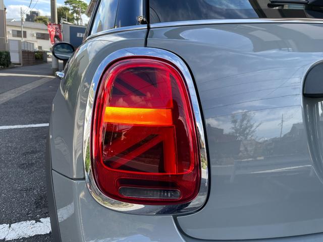 ＭＩＮＩ ワン　クラシック・トリム　ワンオーナー　デジタルメーター　純正タッチパネルナビ　バックカメラ　ＥＴＣ　クルーズコントロール　ハーフレザーシート　１５インチＡＷ　コンフォートアクセス　ＬＥＤヘッドライト（56枚目）