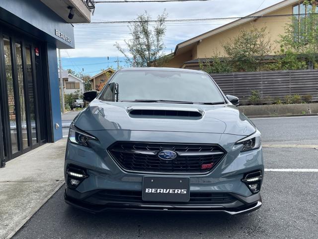 レヴォーグ STIスポーツシャープ ワンオーナー 500台限定車 STIエアロパッケージ STIルーフエンドスポイラー STIパフォーマンスマフラーLEDアクセサリーライナー CD/DVDデッキ ETC2.0 ドライブレコーダー(3枚目)