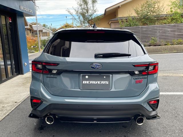 レヴォーグ STIスポーツシャープ ワンオーナー 500台限定車 STIエアロパッケージ STIルーフエンドスポイラー STIパフォーマンスマフラーLEDアクセサリーライナー CD/DVDデッキ ETC2.0 ドライブレコーダー(4枚目)