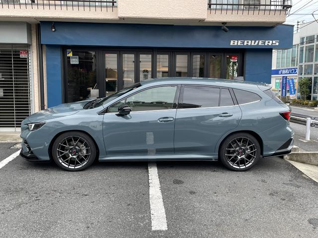 レヴォーグ STIスポーツシャープ ワンオーナー 500台限定車 STIエアロパッケージ STIルーフエンドスポイラー STIパフォーマンスマフラーLEDアクセサリーライナー CD/DVDデッキ ETC2.0 ドライブレコーダー(5枚目)