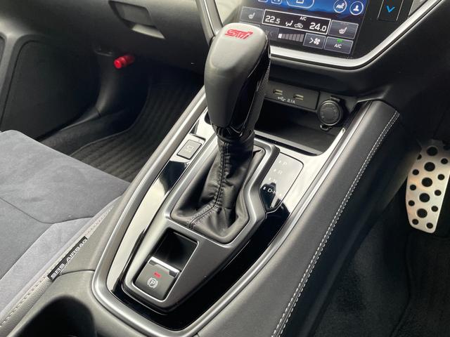 レヴォーグ STIスポーツシャープ ワンオーナー 500台限定車 STIエアロパッケージ STIルーフエンドスポイラー STIパフォーマンスマフラーLEDアクセサリーライナー CD/DVDデッキ ETC2.0 ドライブレコーダー(20枚目)