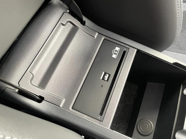 レヴォーグ STIスポーツシャープ ワンオーナー 500台限定車 STIエアロパッケージ STIルーフエンドスポイラー STIパフォーマンスマフラーLEDアクセサリーライナー CD/DVDデッキ ETC2.0 ドライブレコーダー(21枚目)