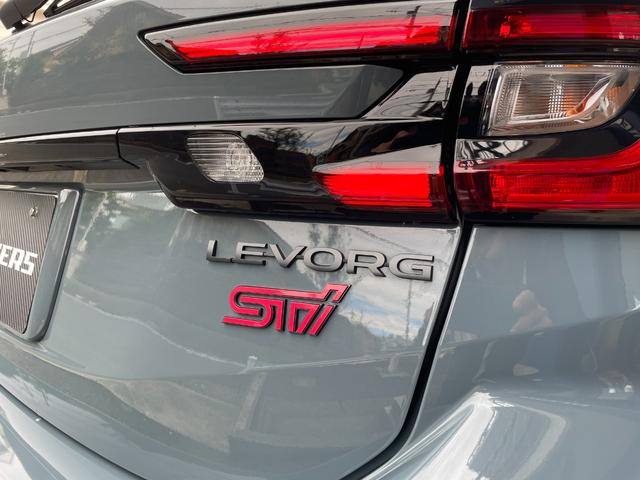 レヴォーグ STIスポーツシャープ ワンオーナー 500台限定車 STIエアロパッケージ STIルーフエンドスポイラー STIパフォーマンスマフラーLEDアクセサリーライナー CD/DVDデッキ ETC2.0 ドライブレコーダー(72枚目)