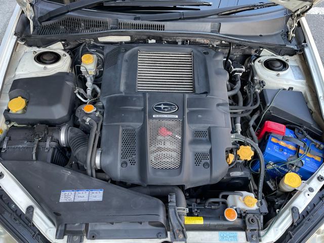 レガシィB4 ブリッツェン2005モデル 専用前後バンパー フロントグリル 専用ブラック本革シート シートヒーター 専用フロアカーペット 専用サイドシルプレート ブラックルーフトリム パナソニックストラーダナビ バックカメラ 社外17AW(22枚目)