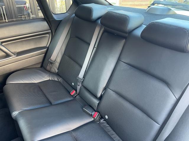 レガシィB4 ブリッツェン2005モデル 専用前後バンパー フロントグリル 専用ブラック本革シート シートヒーター 専用フロアカーペット 専用サイドシルプレート ブラックルーフトリム パナソニックストラーダナビ バックカメラ 社外17AW(60枚目)