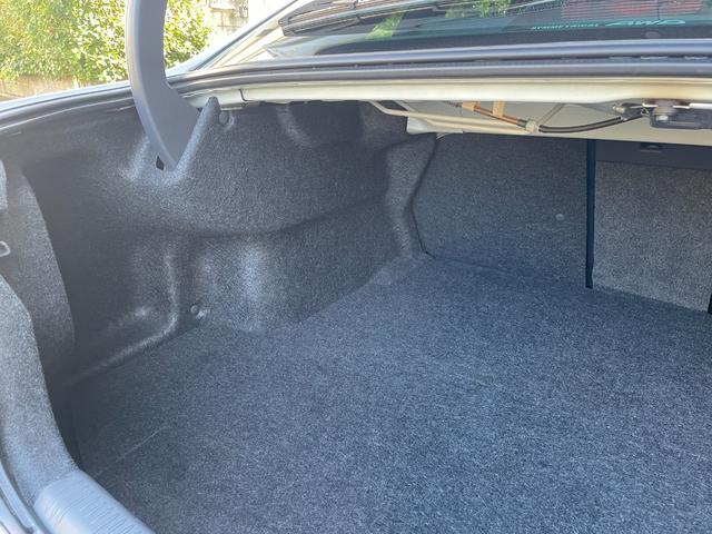 レガシィB4 ブリッツェン2005モデル 専用前後バンパー フロントグリル 専用ブラック本革シート シートヒーター 専用フロアカーペット 専用サイドシルプレート ブラックルーフトリム パナソニックストラーダナビ バックカメラ 社外17AW(62枚目)