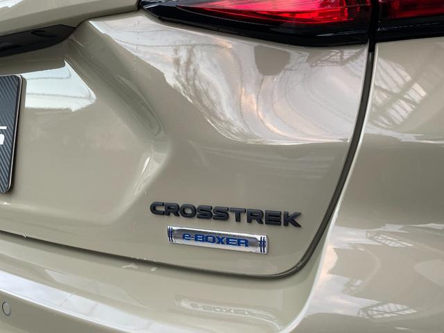 クロストレック リミテッド　登録済未使用車　ルーフレール　１１．６インチナビ　３６０°カメラ　純正フロアマット　シートヒーター　ステアリングヒーター　パワーシート　ブラインドスポットモニター　ＬＥＤヘッドライト　１８インチＡＷ（28枚目）