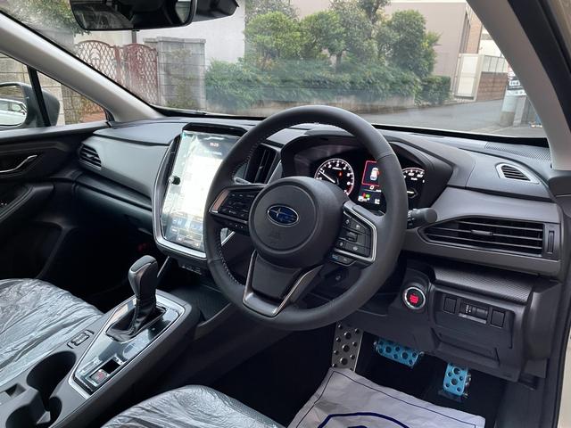 クロストレック リミテッド　登録済未使用車　ルーフレール　１１．６インチナビ　３６０°カメラ　純正フロアマット　シートヒーター　ステアリングヒーター　パワーシート　ブラインドスポットモニター　ＬＥＤヘッドライト　１８インチＡＷ（32枚目）