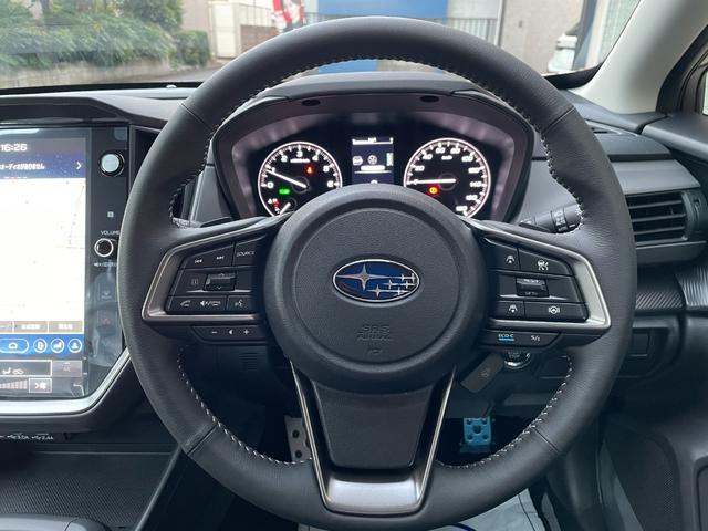 クロストレック リミテッド　登録済未使用車　ルーフレール　１１．６インチナビ　３６０°カメラ　純正フロアマット　シートヒーター　ステアリングヒーター　パワーシート　ブラインドスポットモニター　ＬＥＤヘッドライト　１８インチＡＷ（34枚目）