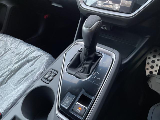 クロストレック リミテッド　登録済未使用車　ルーフレール　１１．６インチナビ　３６０°カメラ　純正フロアマット　シートヒーター　ステアリングヒーター　パワーシート　ブラインドスポットモニター　ＬＥＤヘッドライト　１８インチＡＷ（46枚目）