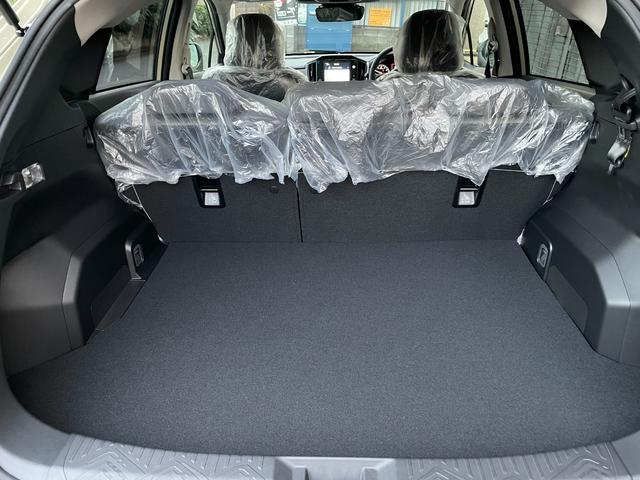 クロストレック リミテッド　登録済未使用車　ルーフレール　１１．６インチナビ　３６０°カメラ　純正フロアマット　シートヒーター　ステアリングヒーター　パワーシート　ブラインドスポットモニター　ＬＥＤヘッドライト　１８インチＡＷ（55枚目）