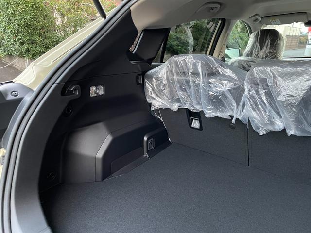 クロストレック リミテッド　登録済未使用車　ルーフレール　１１．６インチナビ　３６０°カメラ　純正フロアマット　シートヒーター　ステアリングヒーター　パワーシート　ブラインドスポットモニター　ＬＥＤヘッドライト　１８インチＡＷ（64枚目）