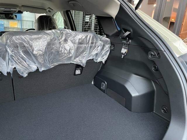 クロストレック リミテッド　登録済未使用車　ルーフレール　１１．６インチナビ　３６０°カメラ　純正フロアマット　シートヒーター　ステアリングヒーター　パワーシート　ブラインドスポットモニター　ＬＥＤヘッドライト　１８インチＡＷ（65枚目）
